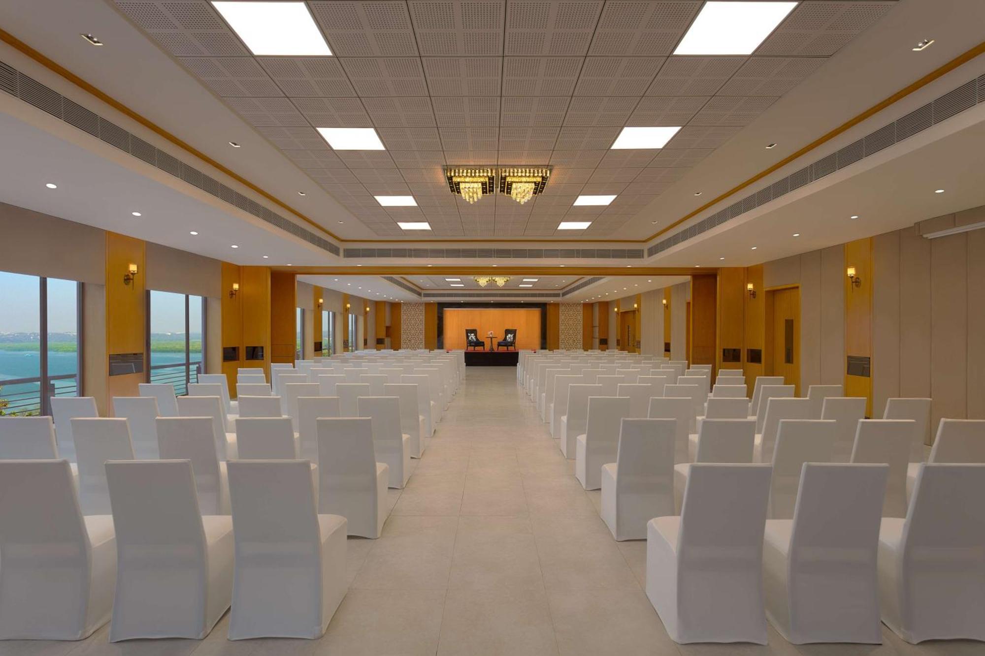 ดับเบิลทรี บาย ฮิลตัน กัว พนาชี Hotel ปณชี ภายนอก รูปภาพ